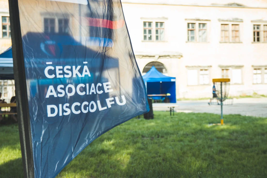 Půjčovna discgolfového vybavení od ČADG
